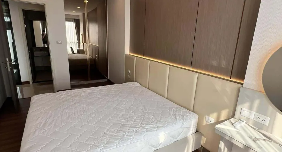 Wohnung zur Miete mit 1 Zimmer in Khlong San, Bangkok