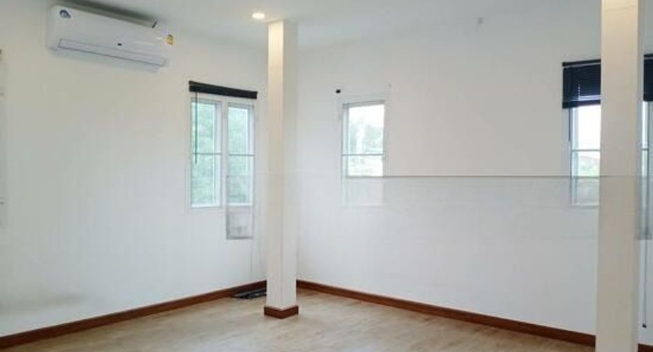 Haus zur Miete mit 3 Zimmer in Lak Si, Bangkok