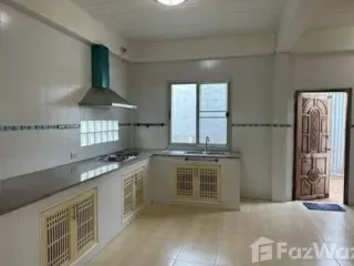 出租 3 卧室 独立屋 在 Khlong Toei, 曼谷
