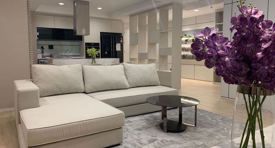 For rent 3 ベッドルーム condo in Khlong Toei, Bangkok