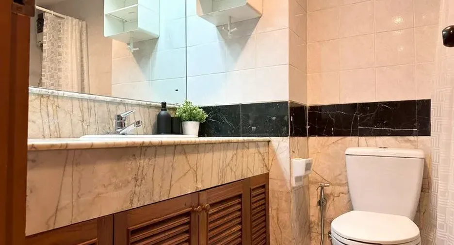 À louer studio condo à Pathum Wan, Bangkok