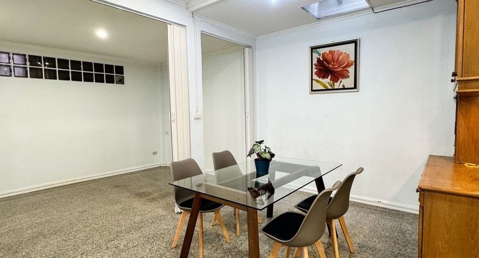 出租 3 卧室 独立屋 在 Lat Phrao, 曼谷