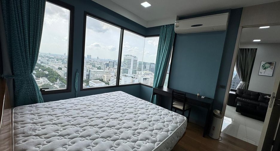For rent 2 bedrooms condo in Ratchathewi, Bangkok