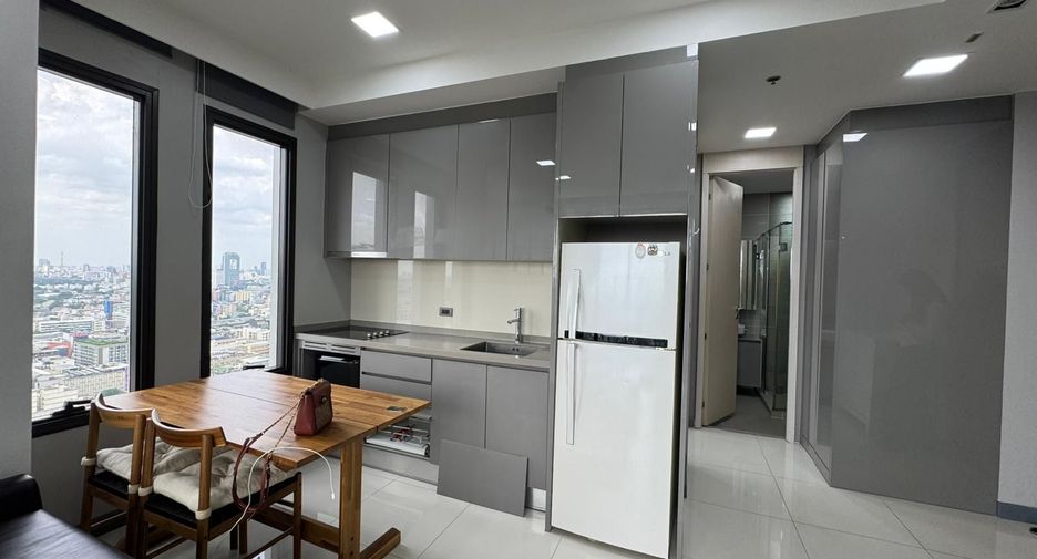 For rent 2 bedrooms condo in Ratchathewi, Bangkok