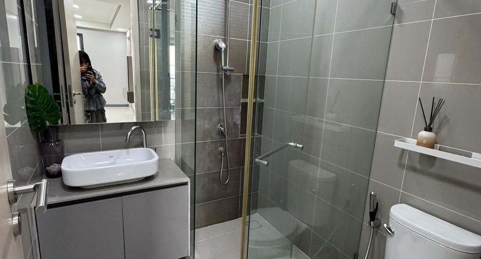 For rent 2 bedrooms condo in Ratchathewi, Bangkok