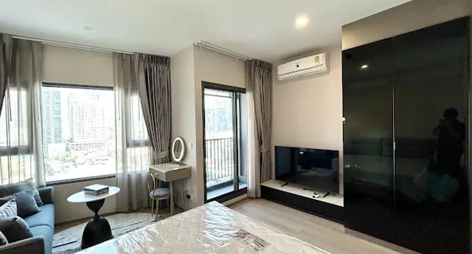 For rent 1 bed condo in Khlong Toei, Bangkok