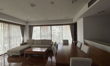 For rent 3 bedrooms apartment in Phaya Thai, Bangkok