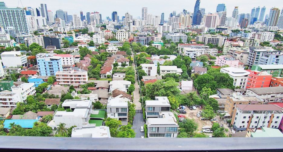 For rent 1 bed condo in Watthana, Bangkok