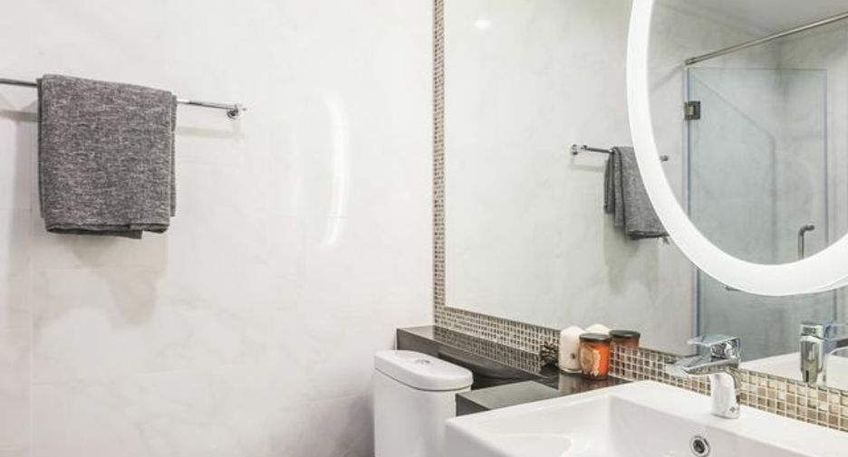 For rent 1 bed condo in Watthana, Bangkok