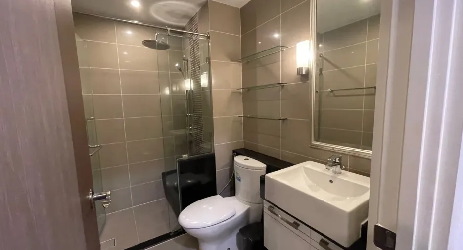 Condo en alquiler de 2 habitaciones en Sathon, Bangkok