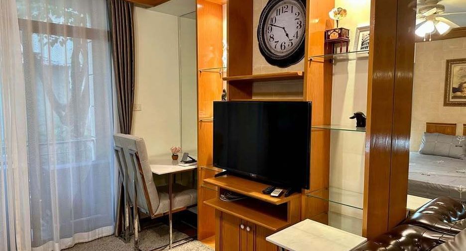 For rent 1 bed condo in Sathon, Bangkok
