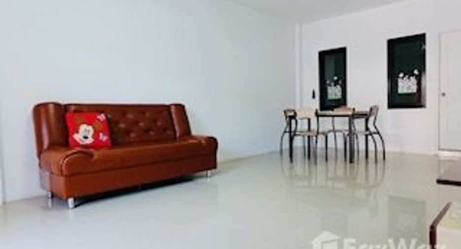 For rent 3 bedrooms townhouse in Prawet, Bangkok