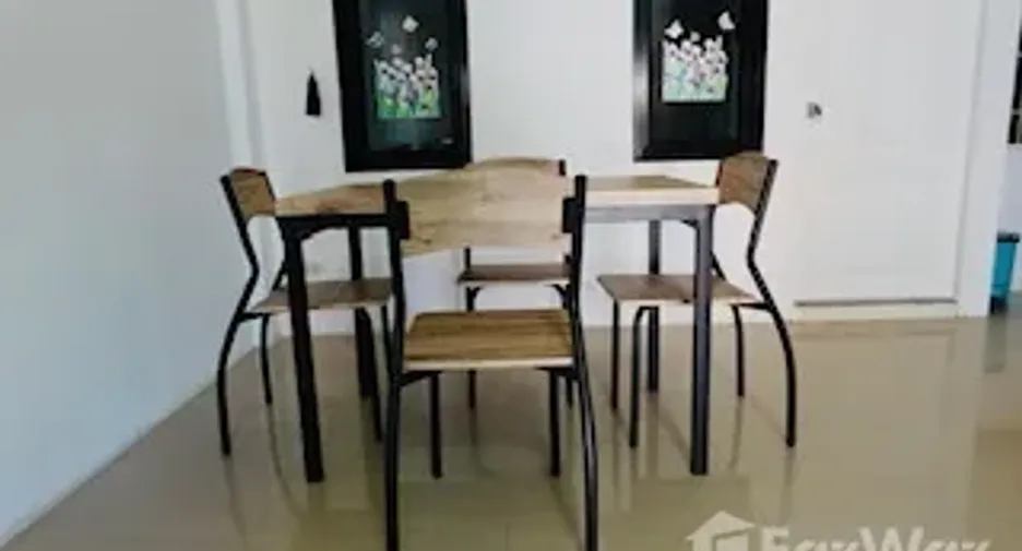 For rent 3 bedrooms townhouse in Prawet, Bangkok