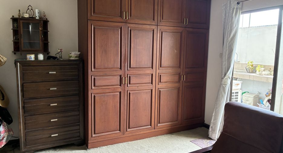 For rent 2 bedrooms condo in Bang Na, Bangkok
