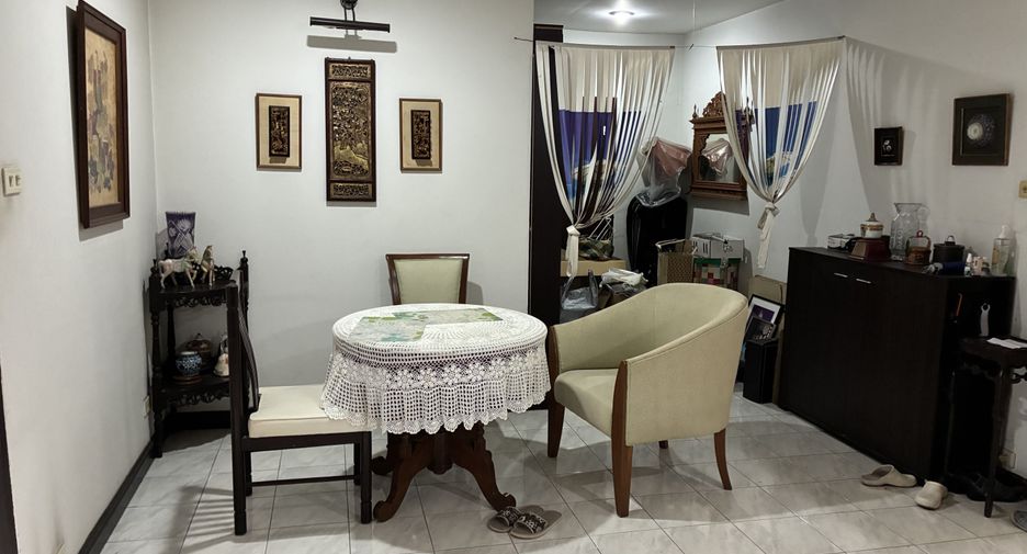 For rent 2 bedrooms condo in Bang Na, Bangkok