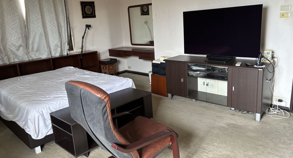For rent 2 bedrooms condo in Bang Na, Bangkok