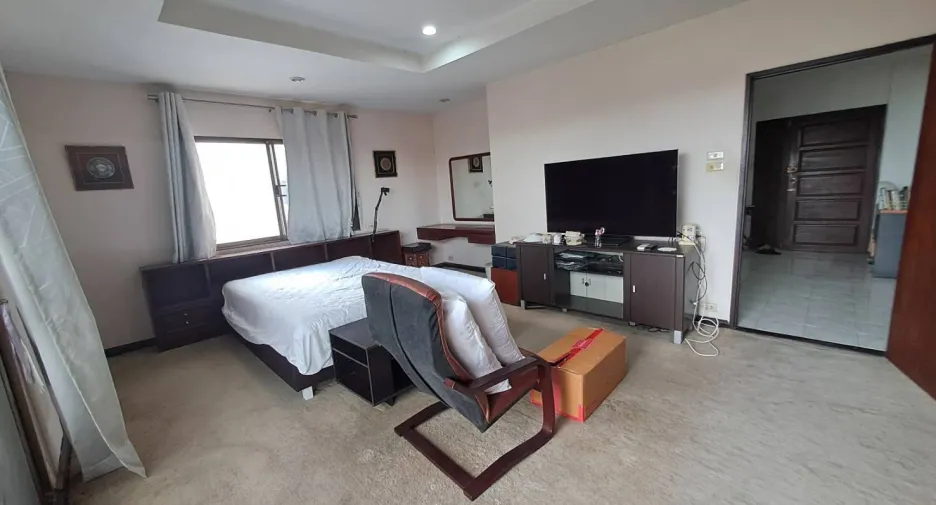 For rent 2 bedrooms condo in Bang Na, Bangkok