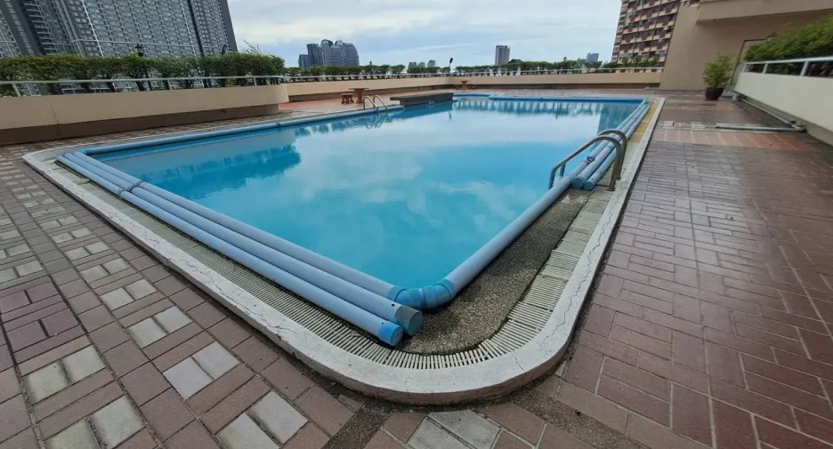 For rent 2 bedrooms condo in Bang Na, Bangkok