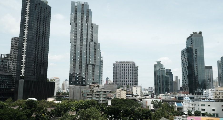 For rent 1 bed condo in Khlong Toei, Bangkok