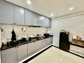 For rent 5 bedrooms townhouse in Bang Khen, Bangkok