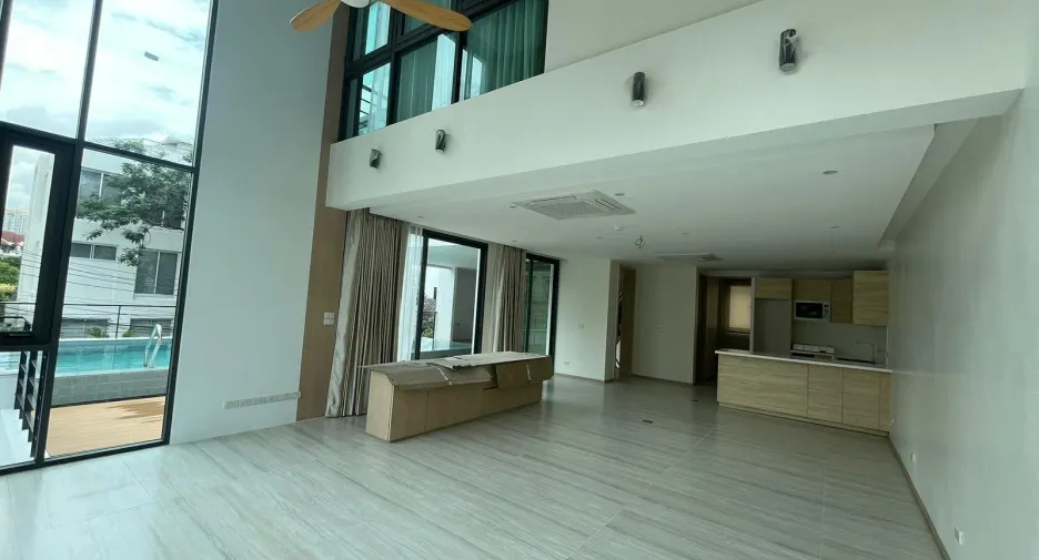 For rent 4 ベッドルーム house in Watthana, Bangkok