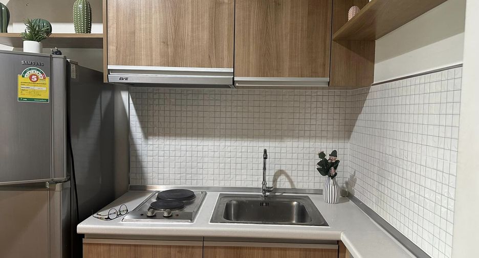 Wohnung zur Miete mit 1 Zimmer in Phra Khanong, Bangkok