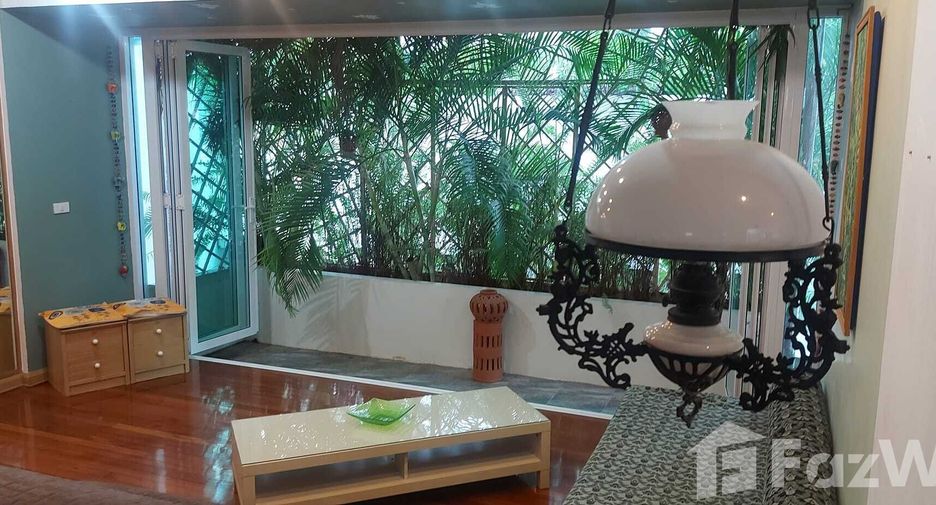À louer 3 chambres appartement à Sathon, Bangkok