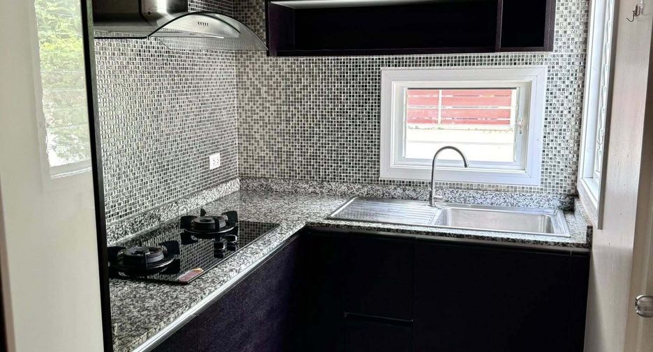 For rent 3 bedrooms house in Bang Bo, Samut Prakan