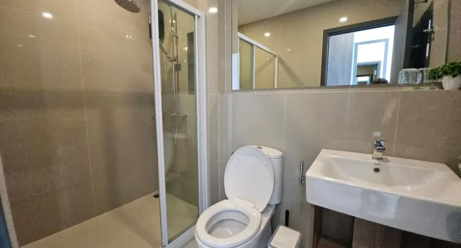 For rent 2 bedrooms condo in Bang Na, Bangkok