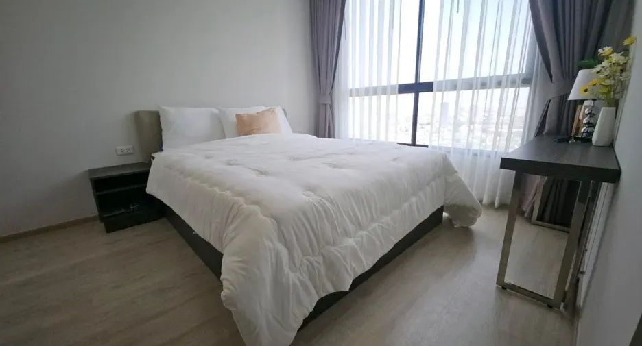 For rent 2 bedrooms condo in Bang Na, Bangkok