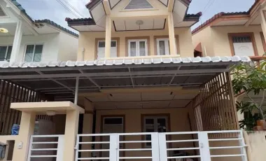 À louer 3 chambres maison de ville à Phasi Charoen, Bangkok