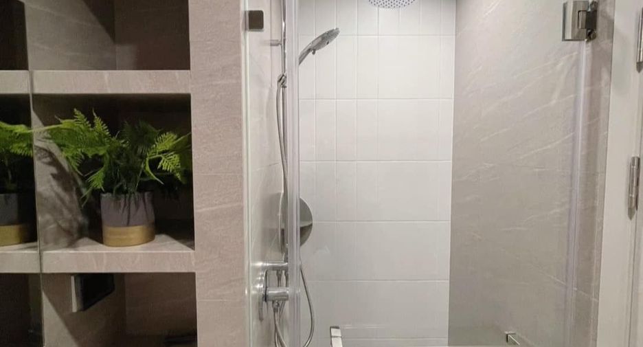 For rent studio condo in Khlong San, Bangkok