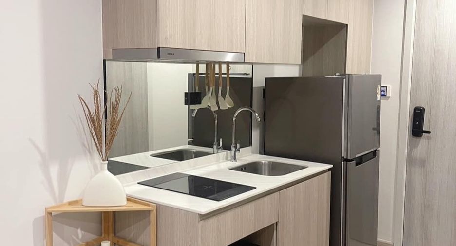 For rent studio condo in Khlong San, Bangkok