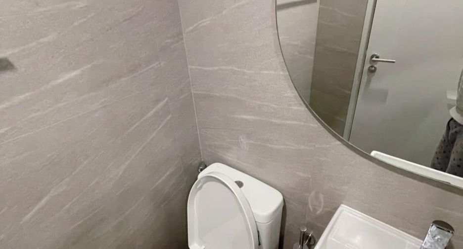 For rent studio condo in Khlong San, Bangkok