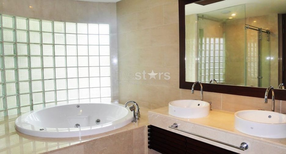 Haus zur Miete mit 5 Zimmer in Suan Luang, Bangkok