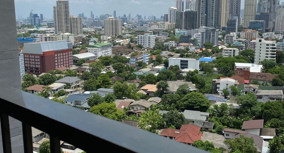 À louer studio condo à Khlong Toei, Bangkok