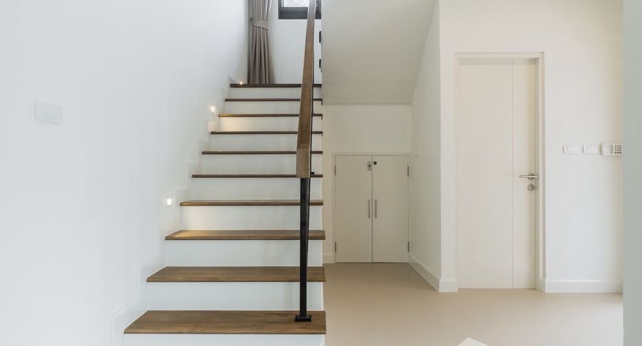 For rent 4 bedrooms house in Prawet, Bangkok