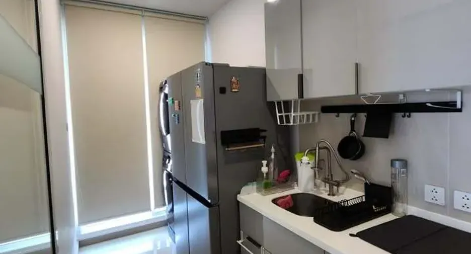 For rent 2 bedrooms condo in Bang Rak, Bangkok