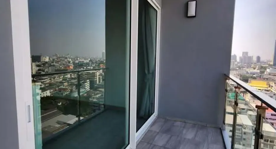 For rent 2 bedrooms condo in Bang Rak, Bangkok