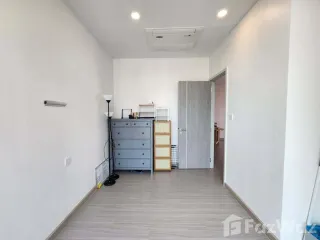 For rent 2 bedrooms condo in Bang Rak, Bangkok