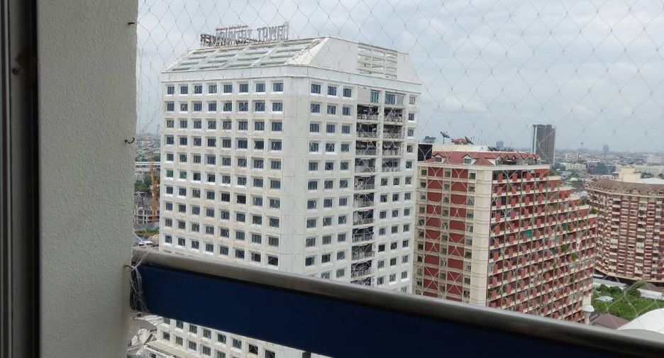 For rent 2 bedrooms condo in Bang Na, Bangkok
