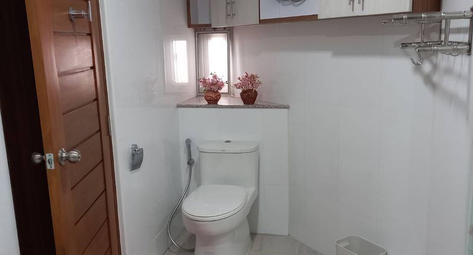 For rent 2 bedrooms condo in Bang Na, Bangkok