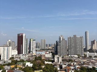 For rent studio condo in Khlong Toei, Bangkok