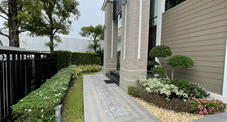 ให้เช่า 4 ห้องนอน บ้านเดี่ยว ใน บางบอน, กรุงเทพฯ