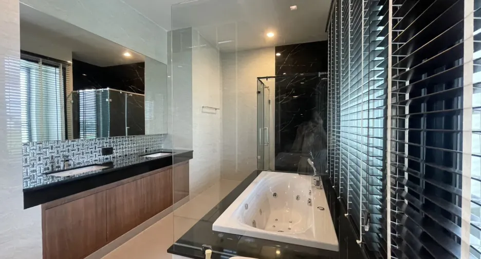 ให้เช่า 4 ห้องนอน บ้านเดี่ยว ใน บางบอน, กรุงเทพฯ