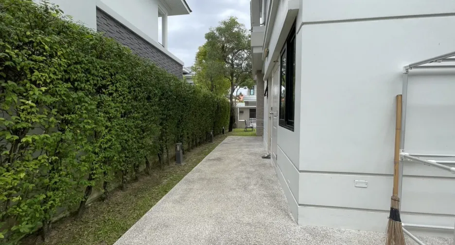 ให้เช่า 4 ห้องนอน บ้านเดี่ยว ใน บางบอน, กรุงเทพฯ