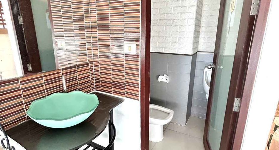 For rent retail Space in Yan Nawa, Bangkok