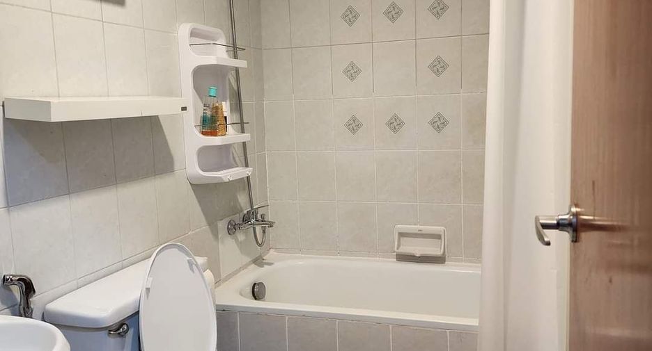 For rent 2 bedrooms condo in Yan Nawa, Bangkok