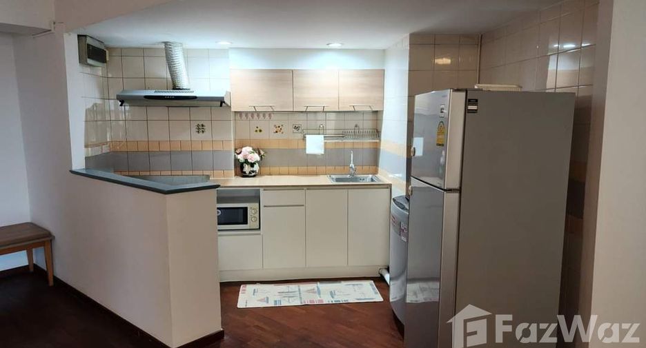 For rent 2 bedrooms condo in Yan Nawa, Bangkok