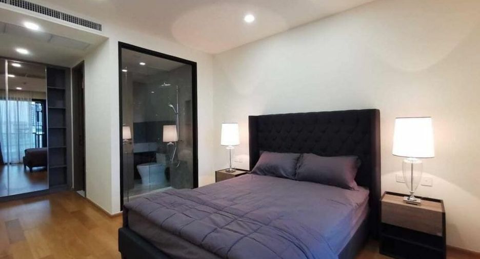 For rent 3 bedrooms condo in Khlong Toei, Bangkok